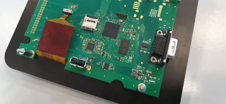 Hoffmann + Krippner - HMI mit Elektronikplatine